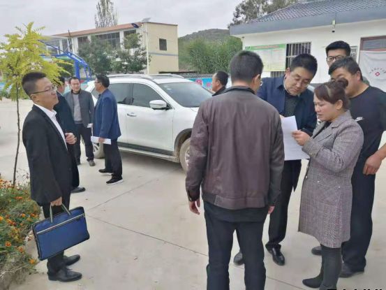 平?jīng)鲢垂鹃_展“踐行初心使命，助推脫貧攻堅”主題黨日活動(圖3)